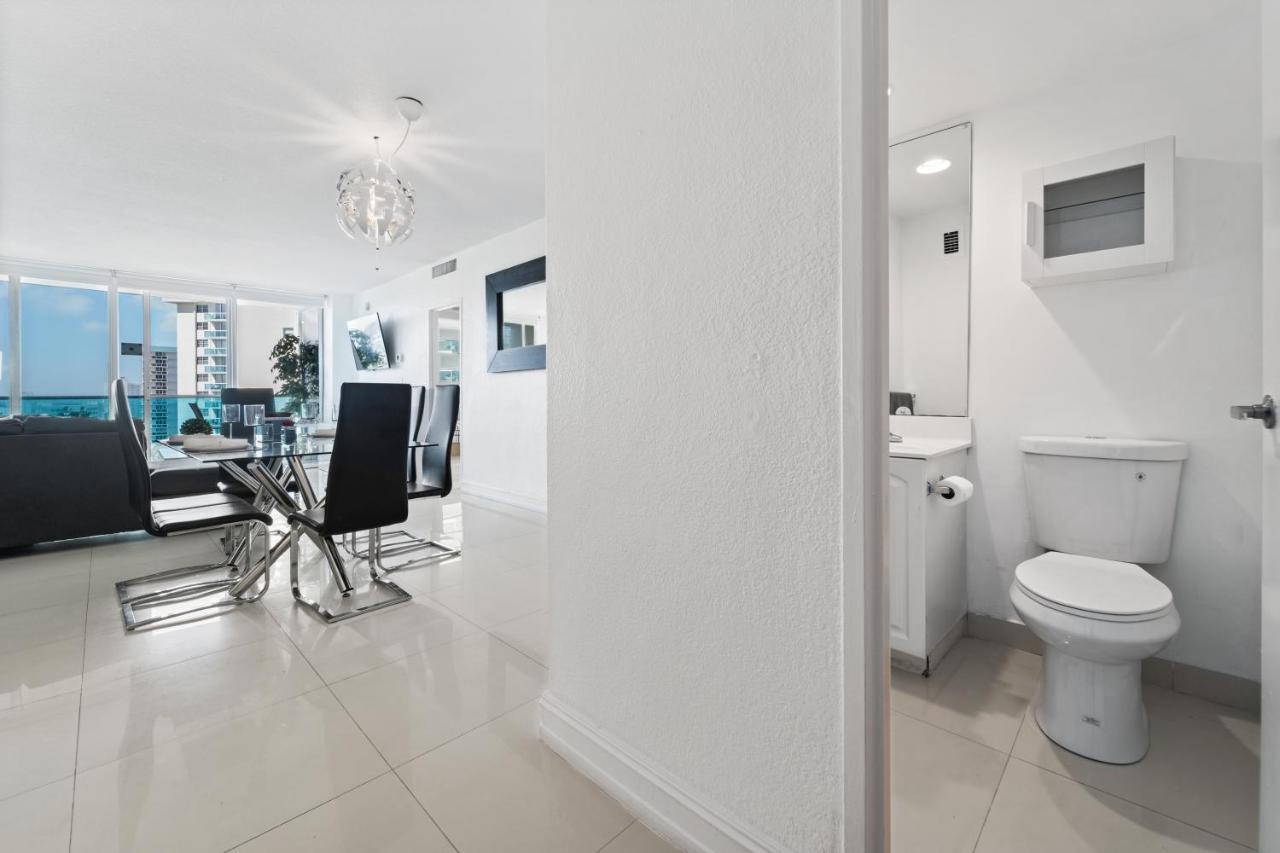Luxury Beachfront Condo Private Beach Access, Pool & Game Room!!! Hollywood Exteriér fotografie