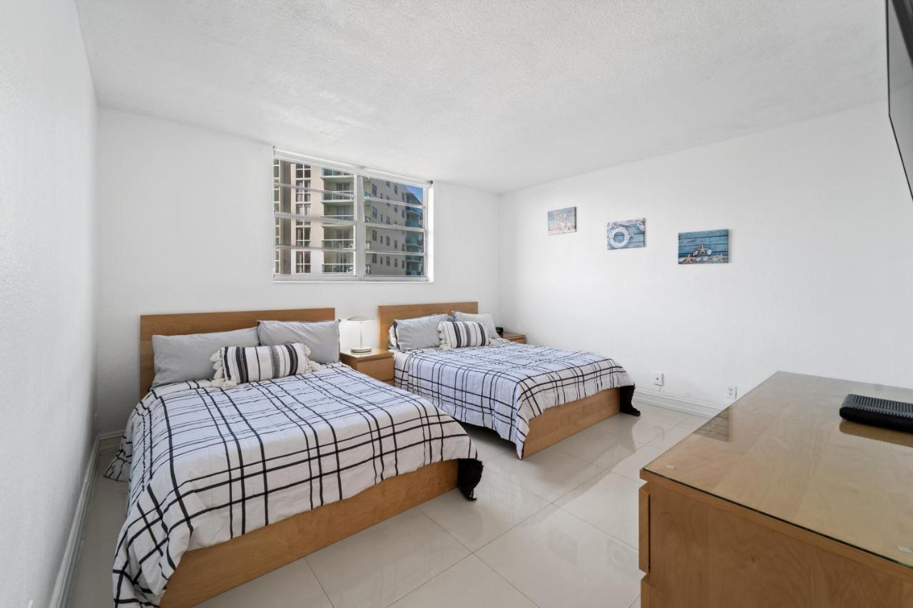 Luxury Beachfront Condo Private Beach Access, Pool & Game Room!!! Hollywood Exteriér fotografie